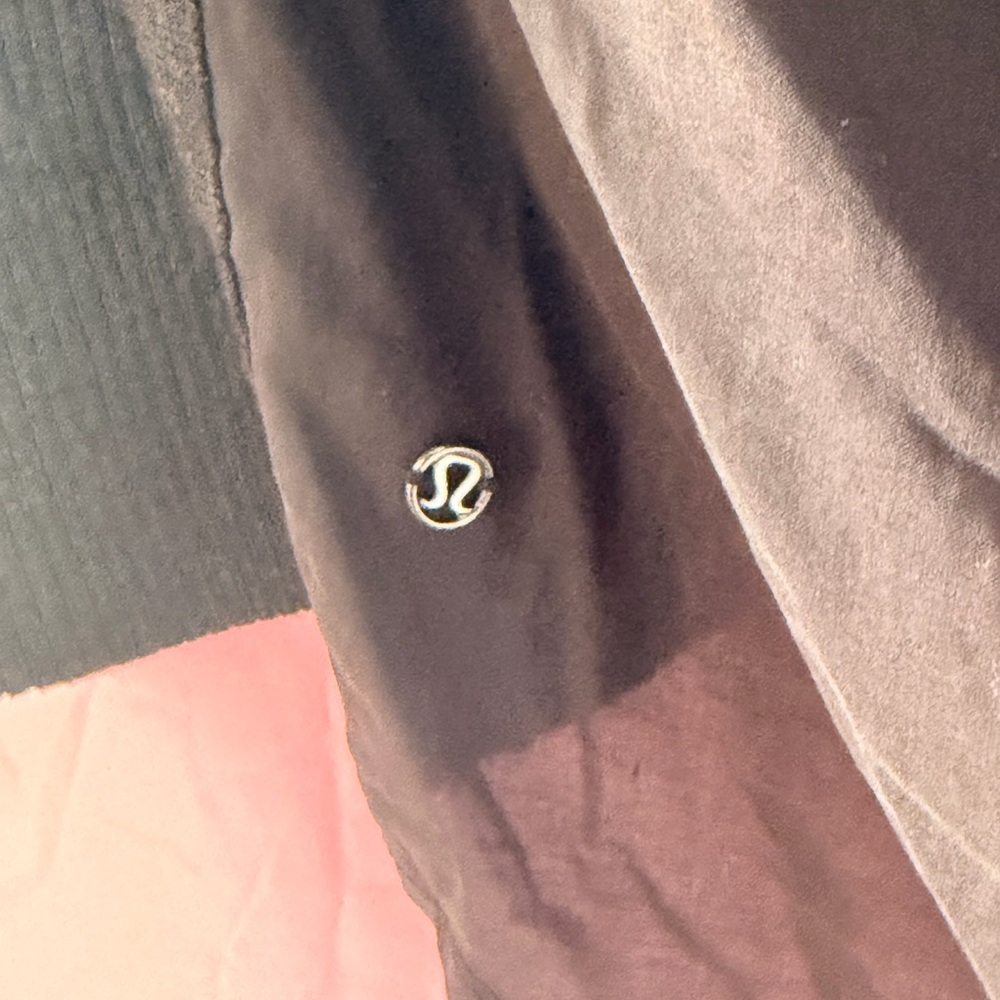 Lululemon Unity Pullover - Picture 4 of 4